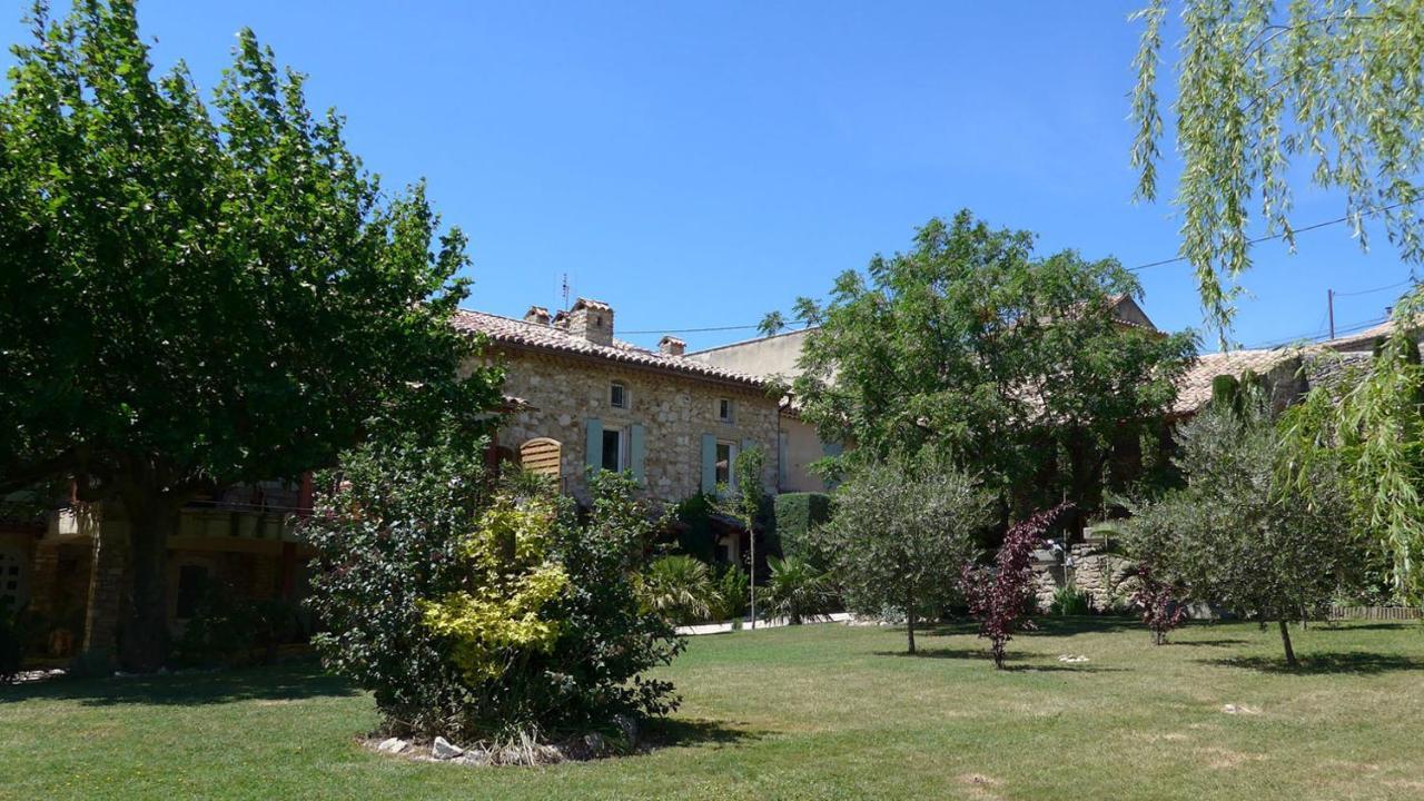 Gites Au Chateau Des Estubiers Les Granges-Gontardes Bagian luar foto